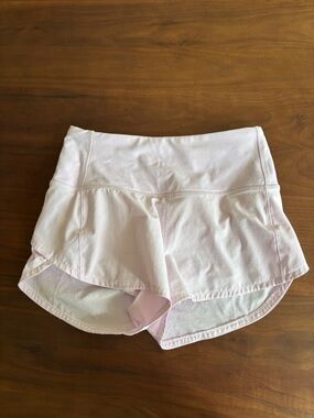 Lululemon high rise speed up 2.5 inch inseam shorts NWOT